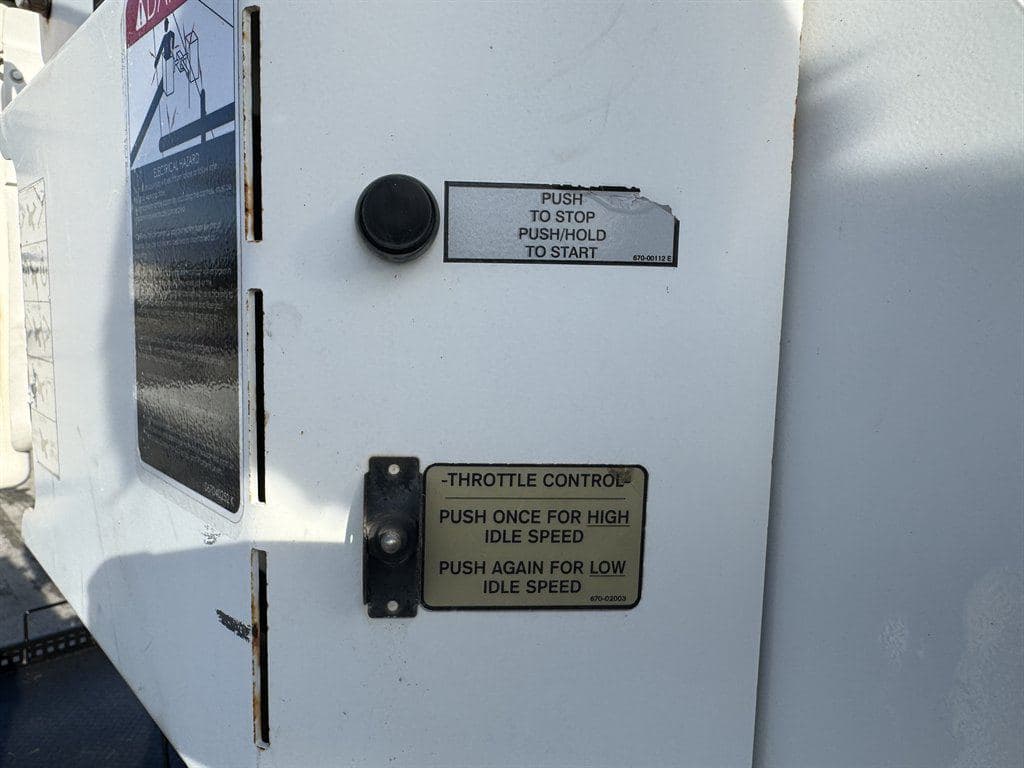2016 Freightliner M2 106 image 29