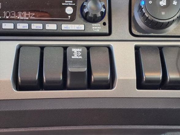 2026 Kenworth T880 image 24