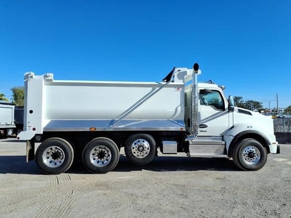 2026 Kenworth T880 image 5