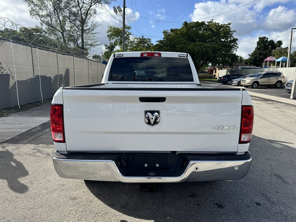 2020 Ram 1500 DS image 10