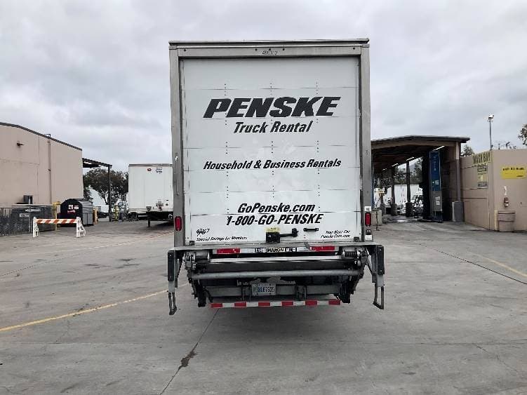 2022 International MV607 Box Truck - 220HP, 6 Speed Automatic, Roll up Door image 7