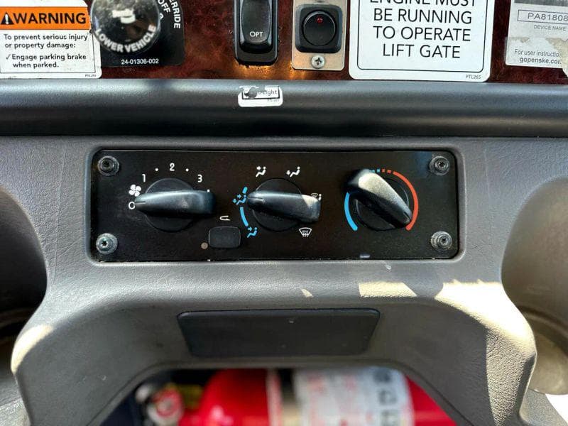 2019 Freightliner Cascadia 125 image 17