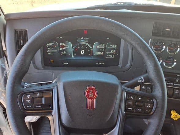 2025 Kenworth T880 image 16