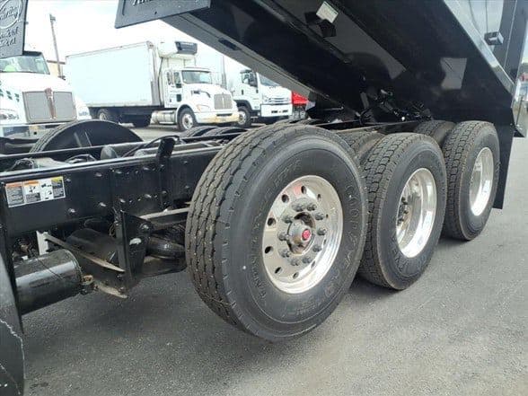 2026 Kenworth T880 image 9