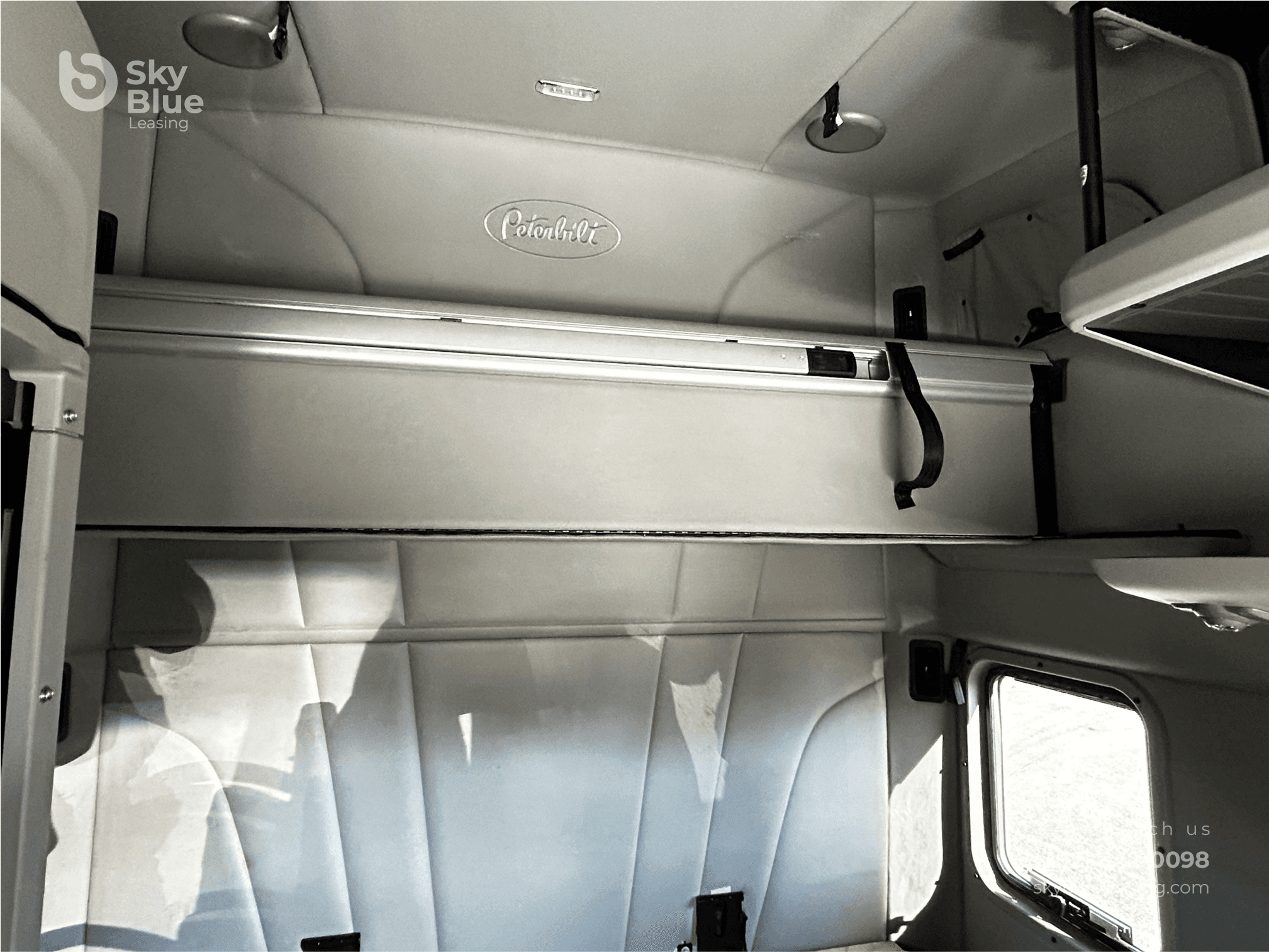 2023 Peterbilt 579 image 9