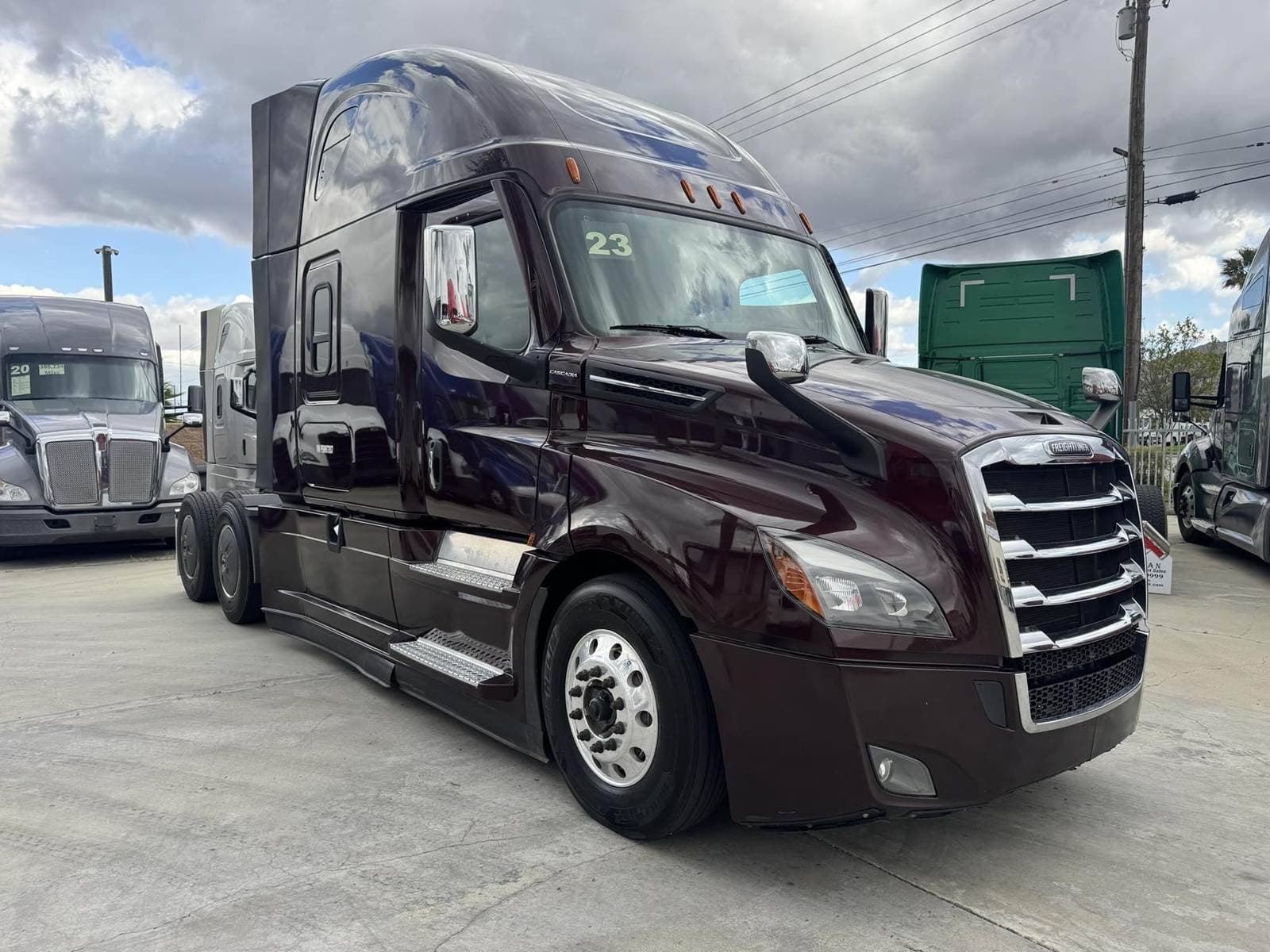 2023 Freightliner Cascadia 126 image 2