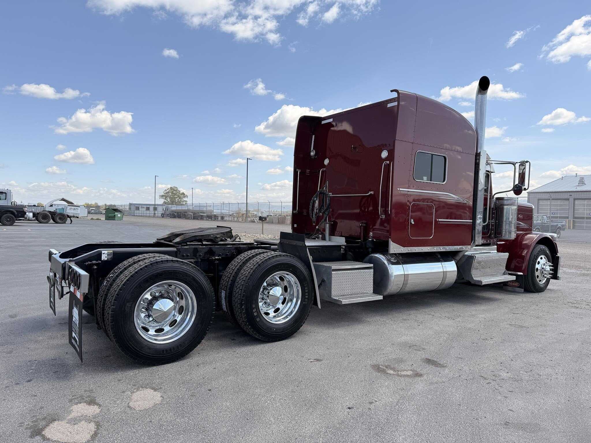 Used 2020 PETERBILT 389 Conventional - Sleeper Truck in Heyburn, ID image 32