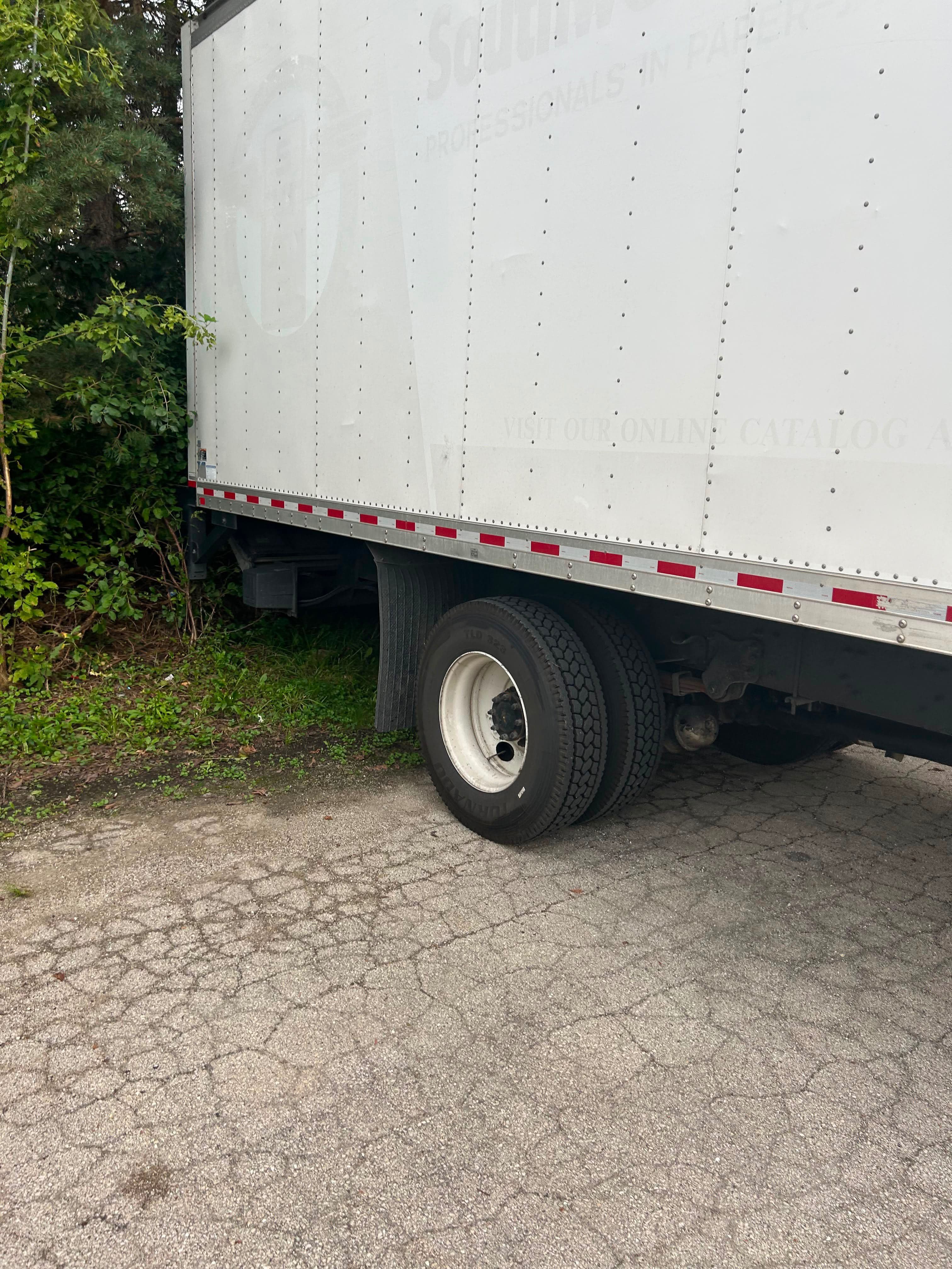 2018 Freightliner M2 image 2