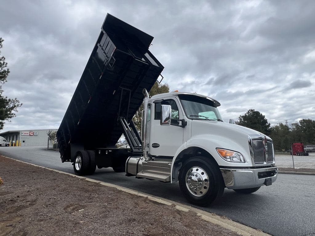 New 2026 KENWORTH T280 image 7