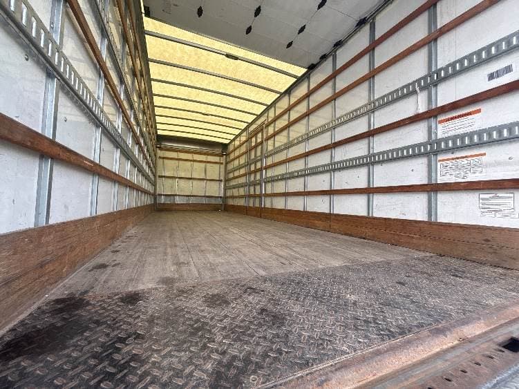 2022 International MV607 Box Truck - 220HP, 6 Speed Automatic, Roll up Door image 12