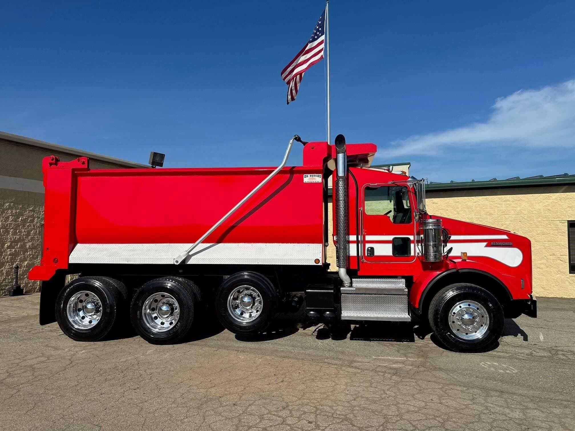 1992 Kenworth T800 image 19