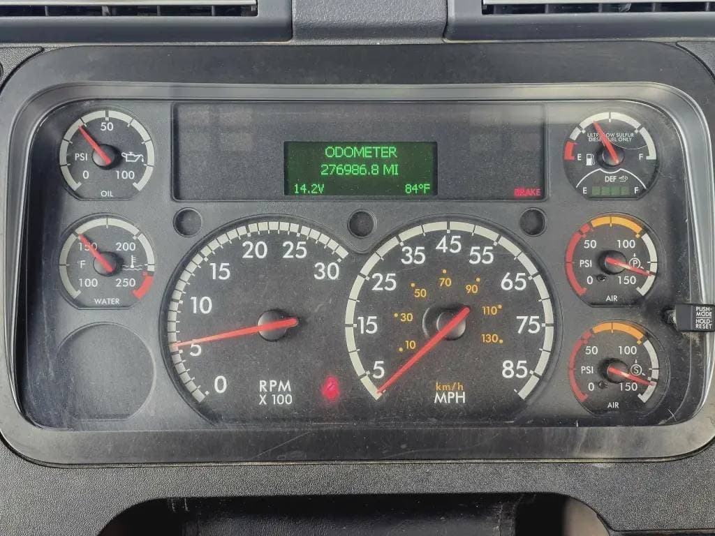 2018 Freightliner Cascadia 113 image 16