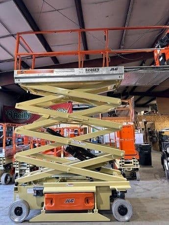 2015 JLG 3246ES image 7