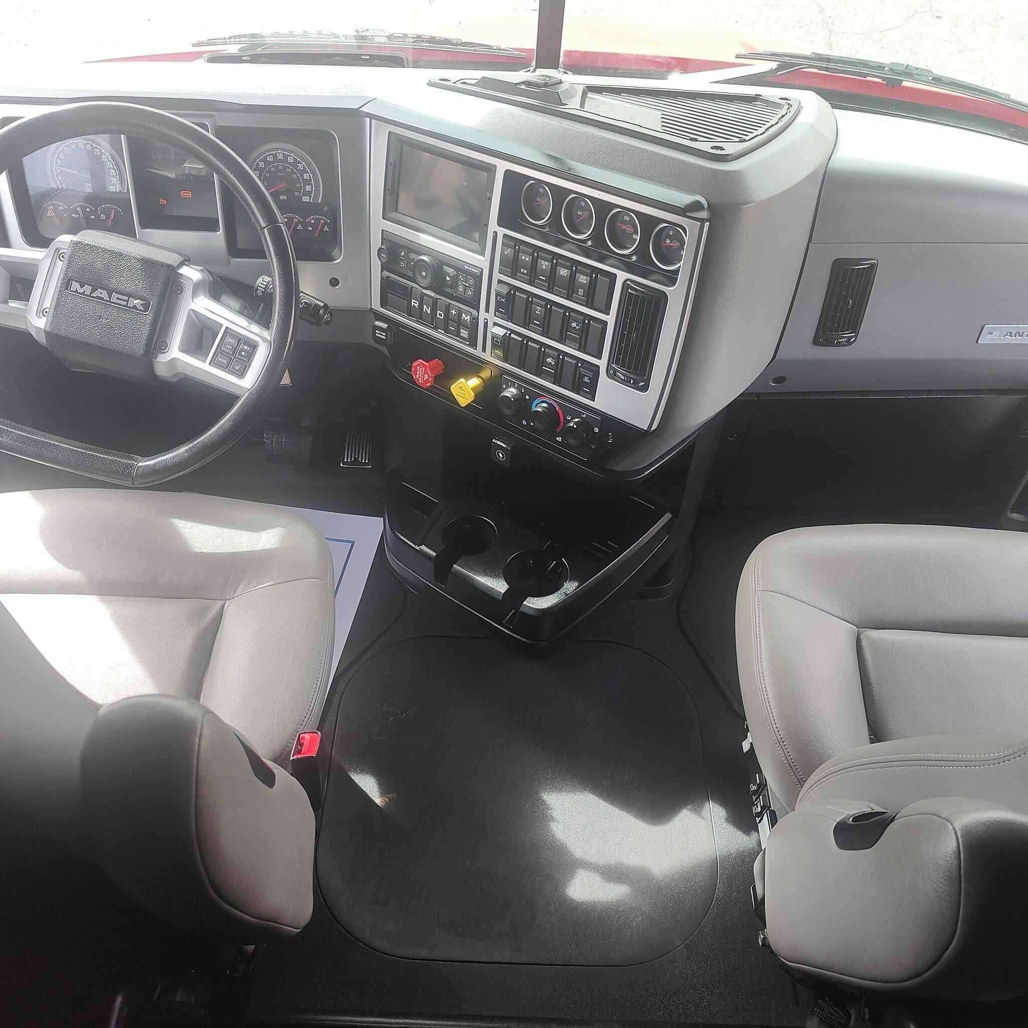 Used 2022 MACK ANTHEM Conventional - Sleeper Truck in Commerce City, CO image 8