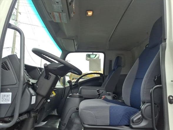 2025 Isuzu FTR image 15
