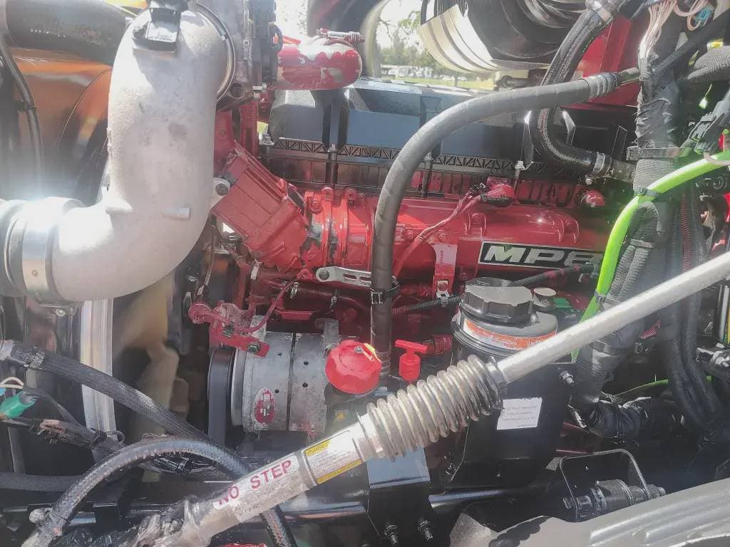 Used 2022 MACK Conventional - Sleeper Truck image 8