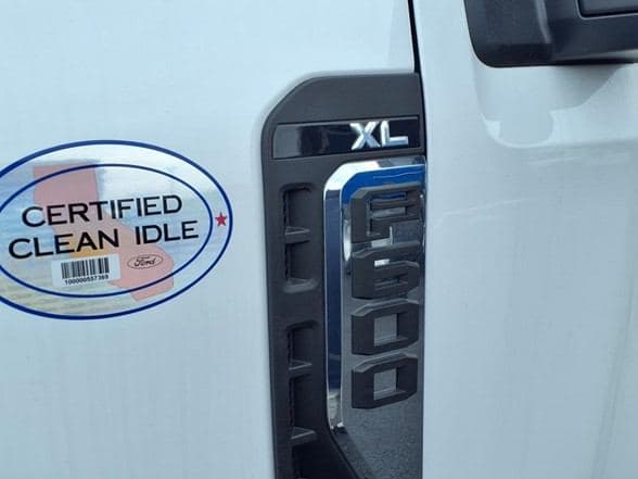 2025 Ford F600 image 9