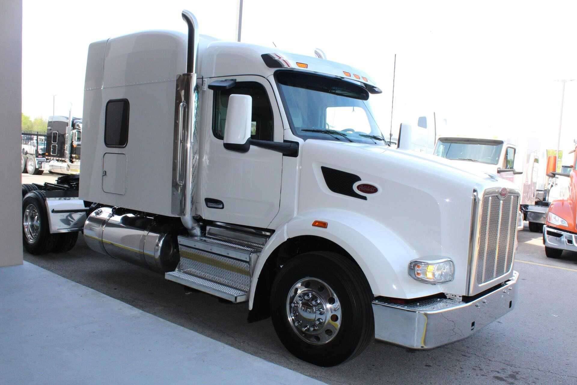 2022 Peterbilt 567 image 6