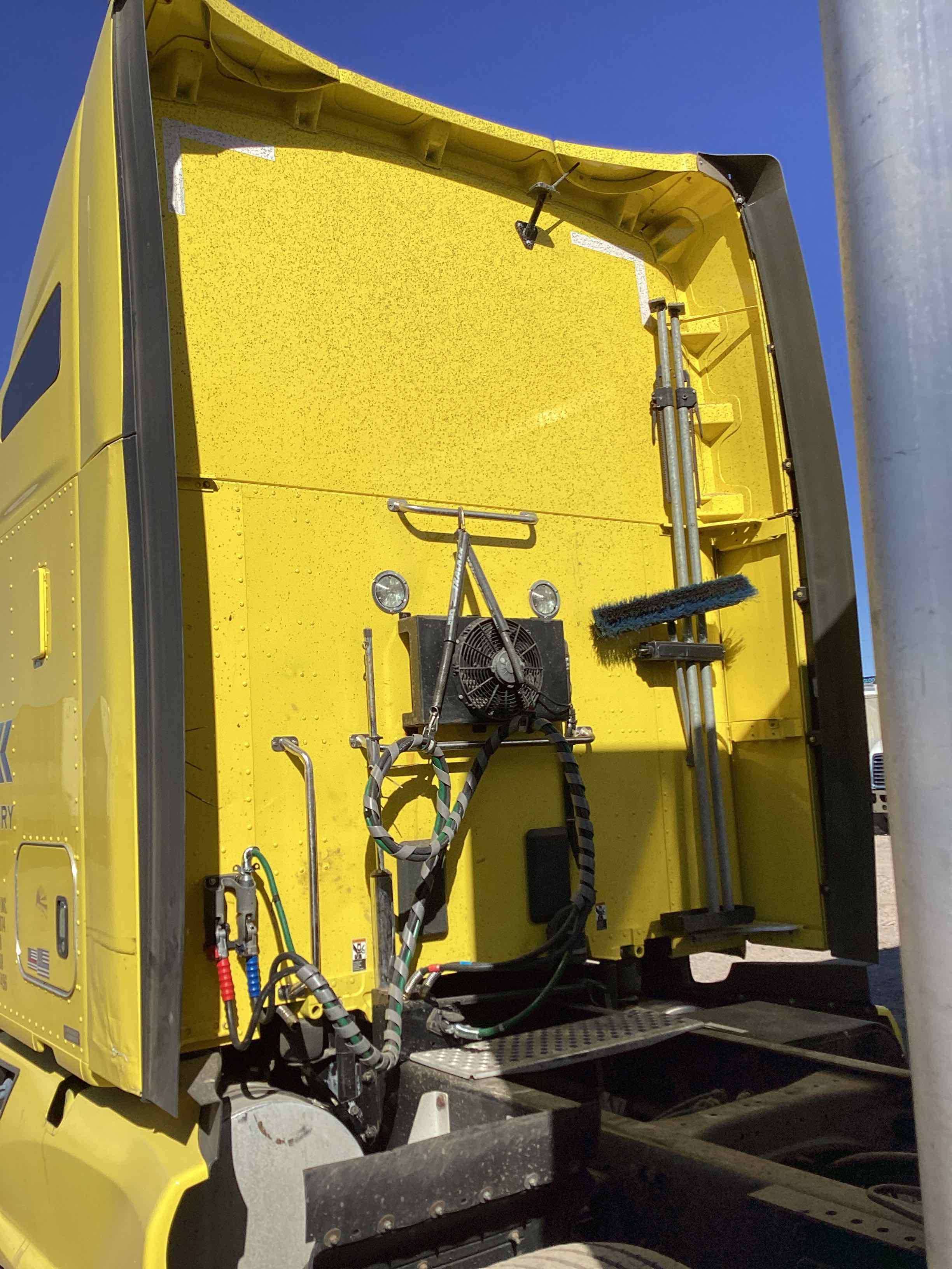 2019 Kenworth T680 — Cummins X15 | 620,249 Miles image 5