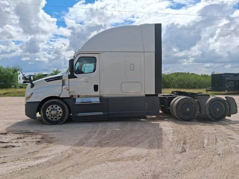 2020 Freightliner Cascadia image 6