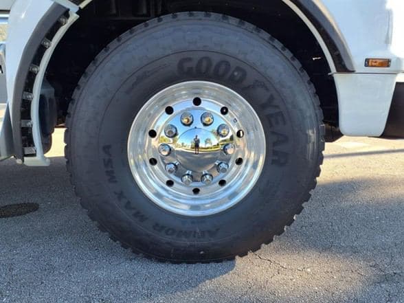 2026 Kenworth T880 image 9