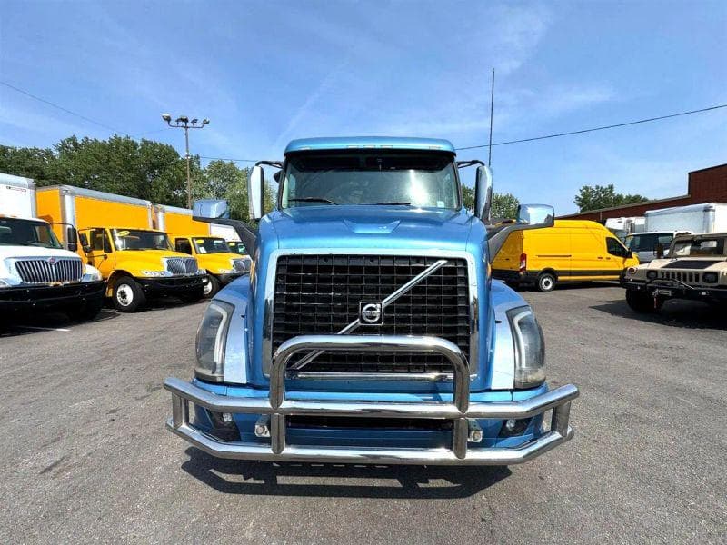 2012 Volvo VNL image 34