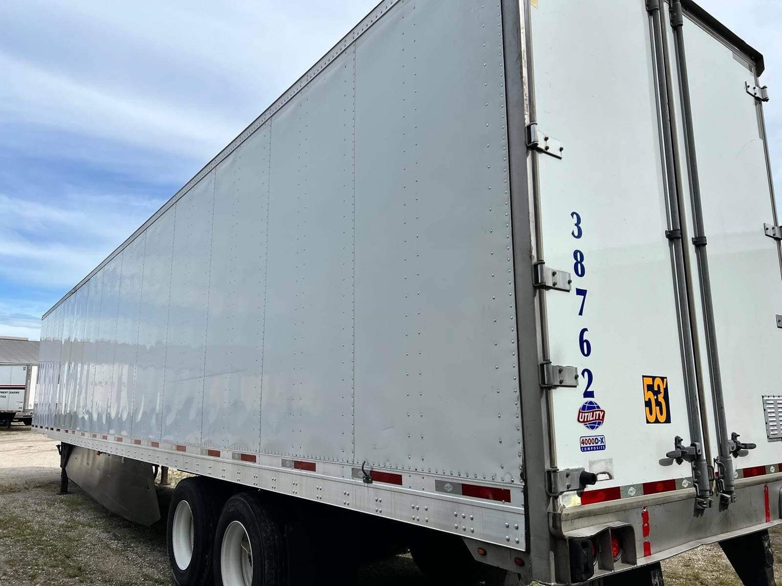 2019 Utility 4000D-X image 4