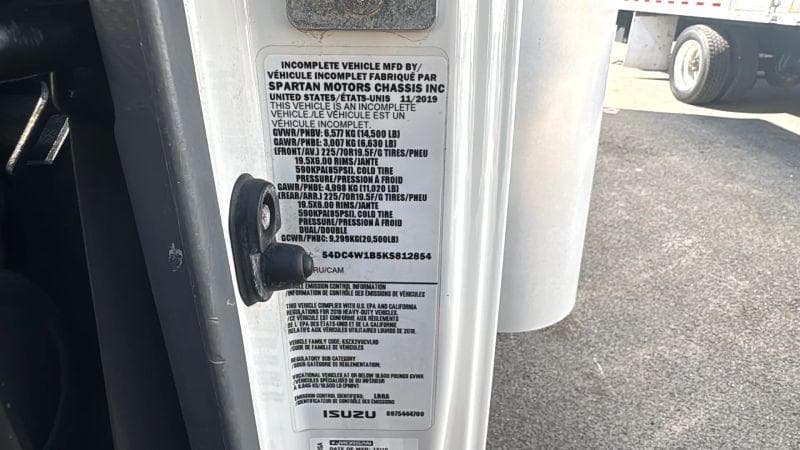 2019 Isuzu NPR image 20