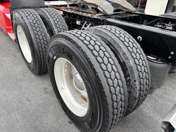 2021 Kenworth T680 image 7