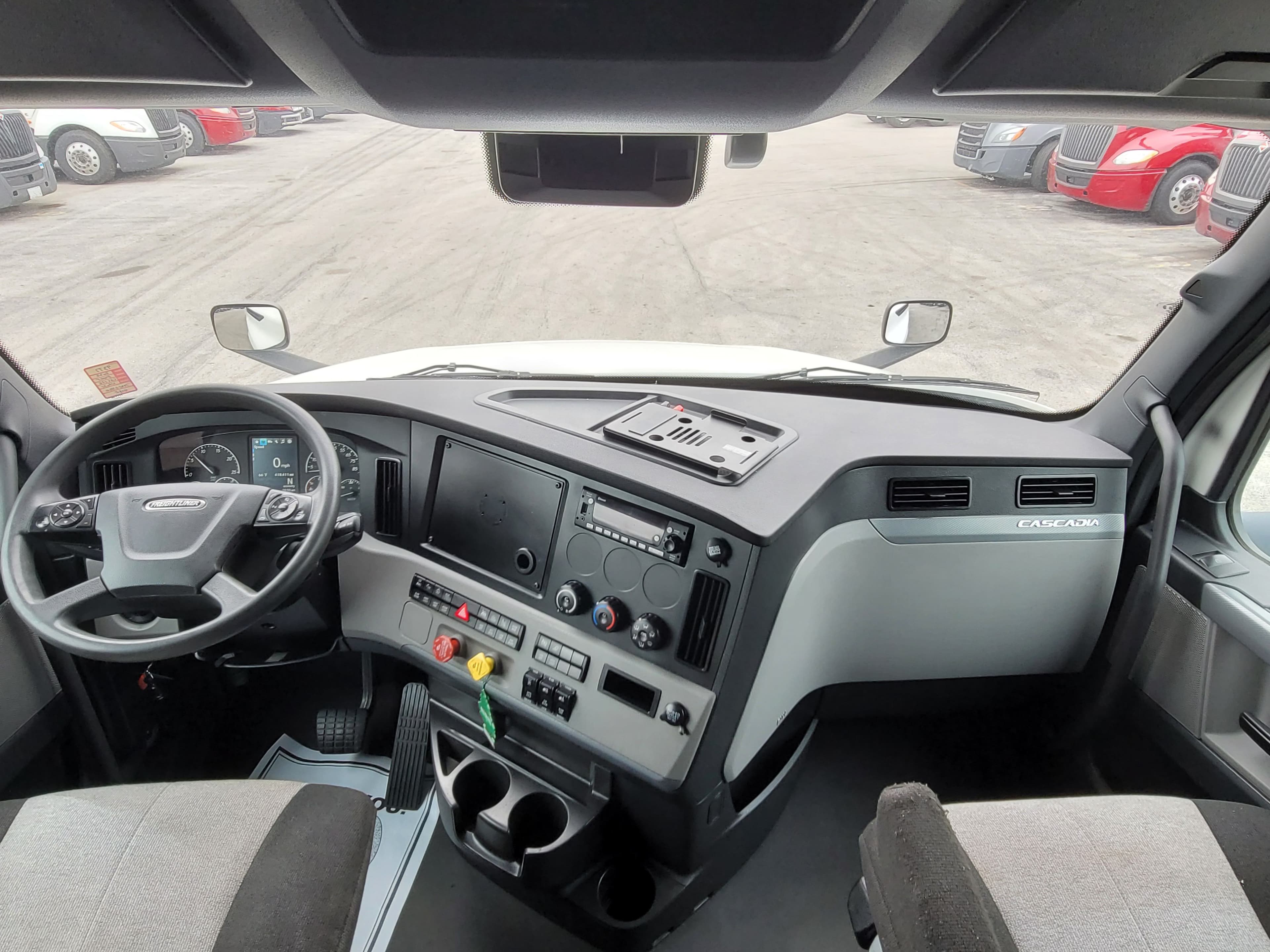 2022 Freightliner Cascadia 126 image 10