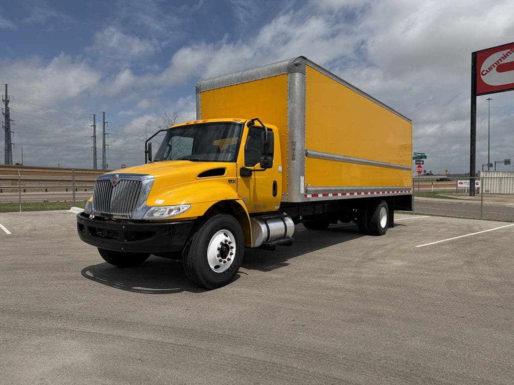 Used 2021 INTERNATIONAL MV607 image 2