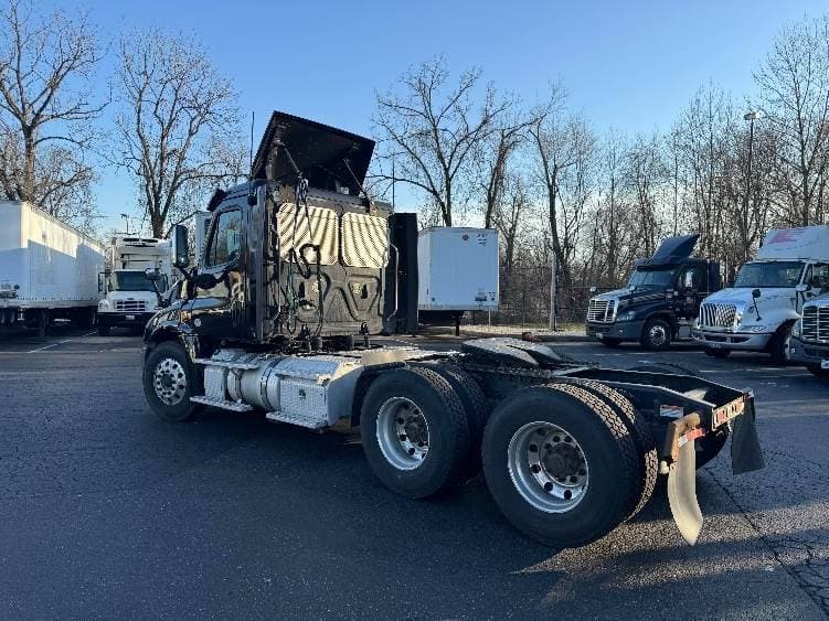 2018 Freightliner Cascadia image 6