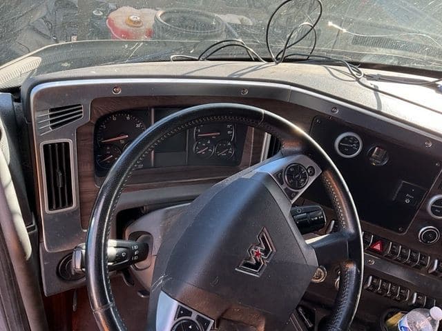 2022 Western Star 4900SB image 11
