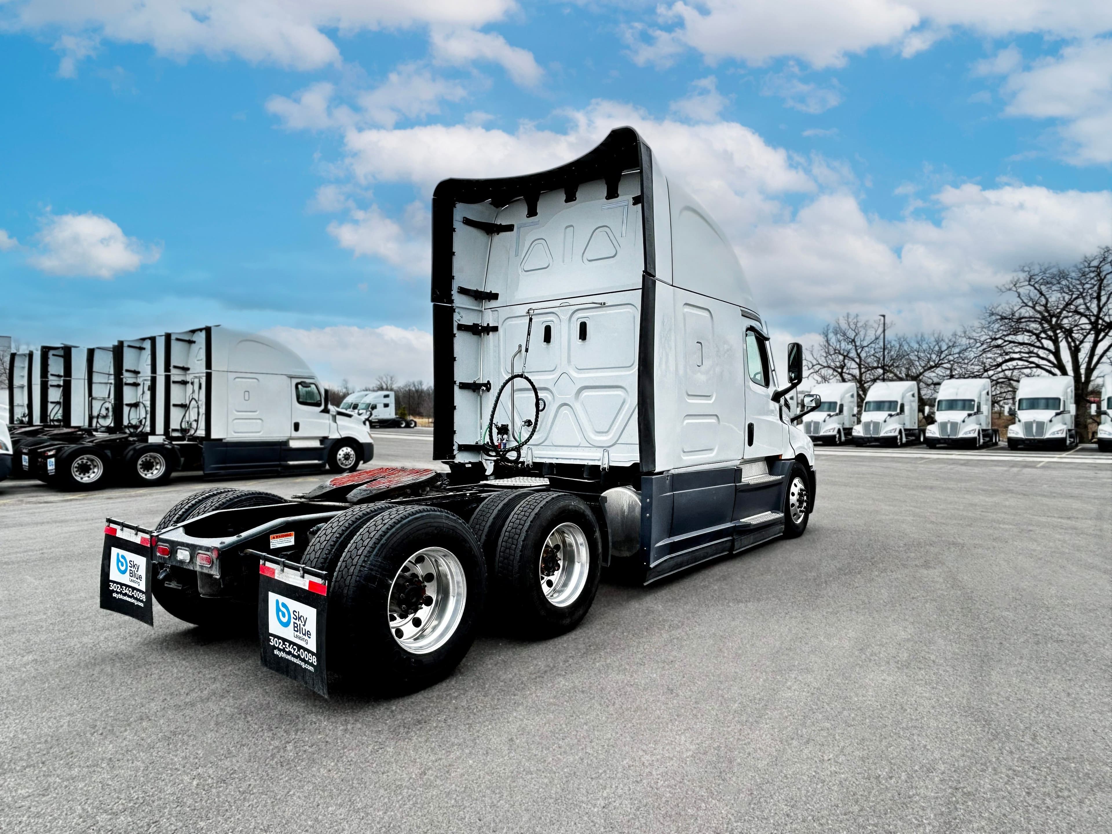 2025 Freightliner Cascadia image 6