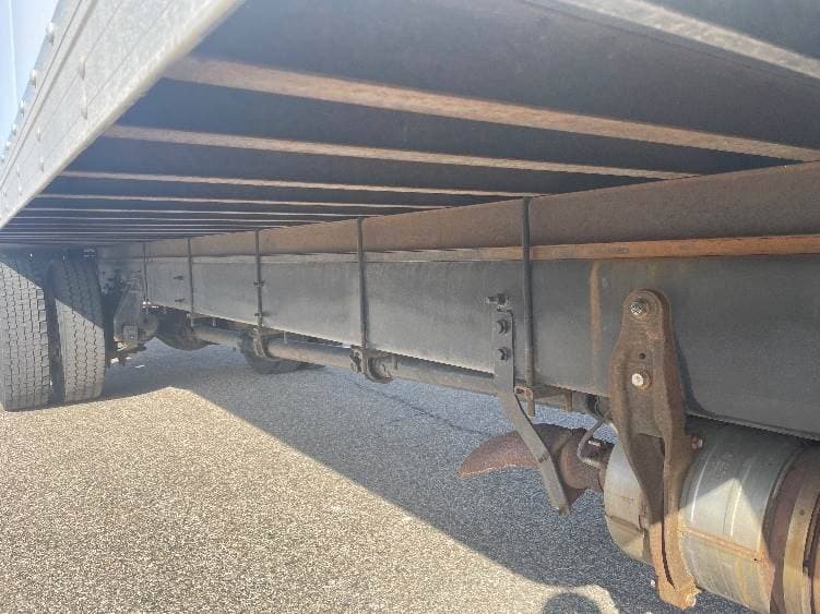 2022 International MV607 Box Truck - 240HP, 6 Speed Automatic, Roll up Door image 11