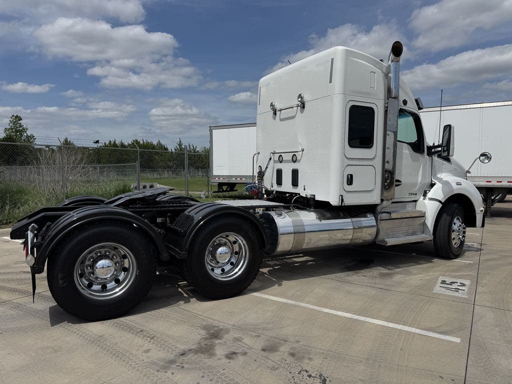Used 2021 KENWORTH T880 image 24