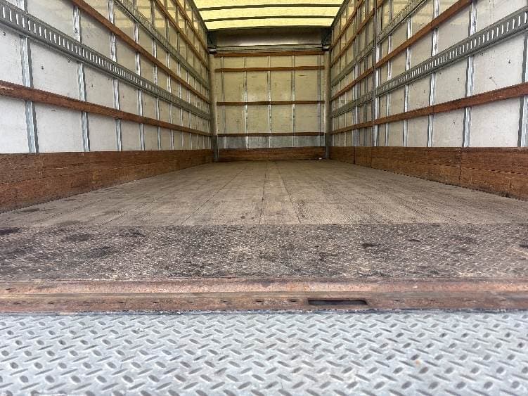 2022 International MV607 Box Truck - 220HP, 6 Speed Automatic, Roll up Door image 10