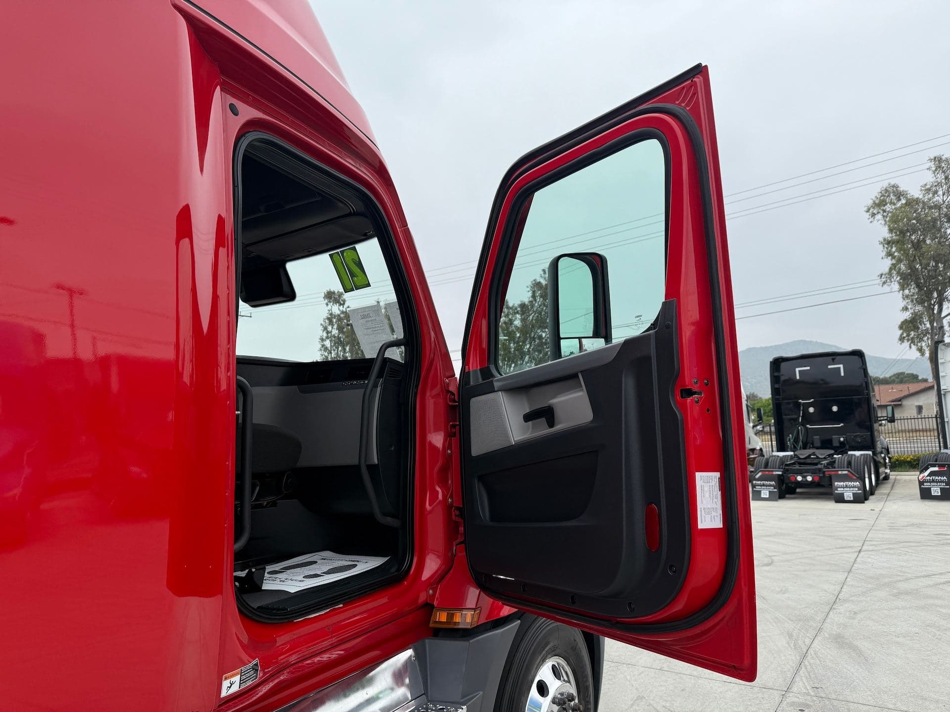 2021 Freightliner Cascadia 126 image 20