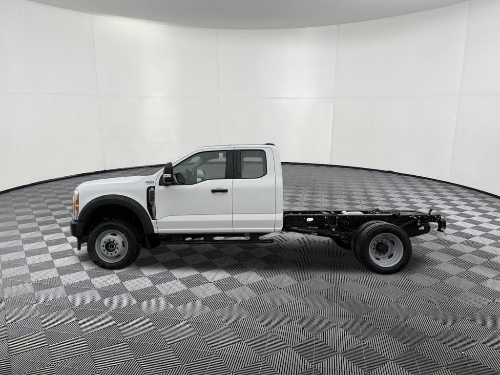 2026 Ford F-450SD XL Dump Truck image 7
