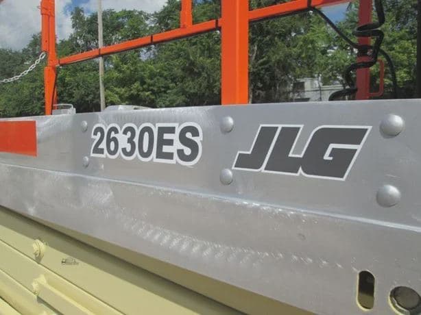 2015 JLG 2630ES image 11