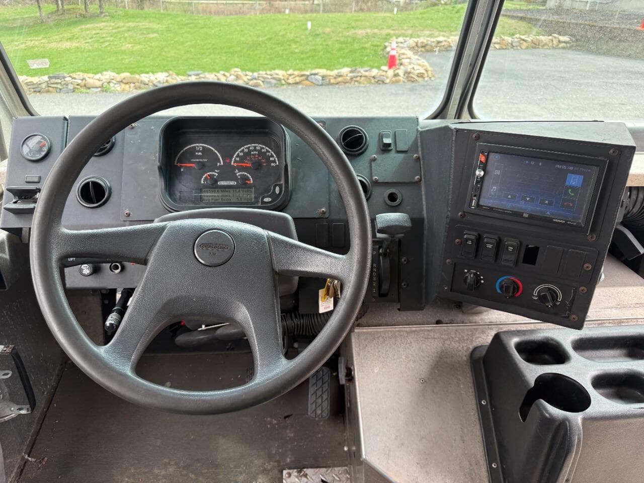2017 Freightliner MT55 image 12