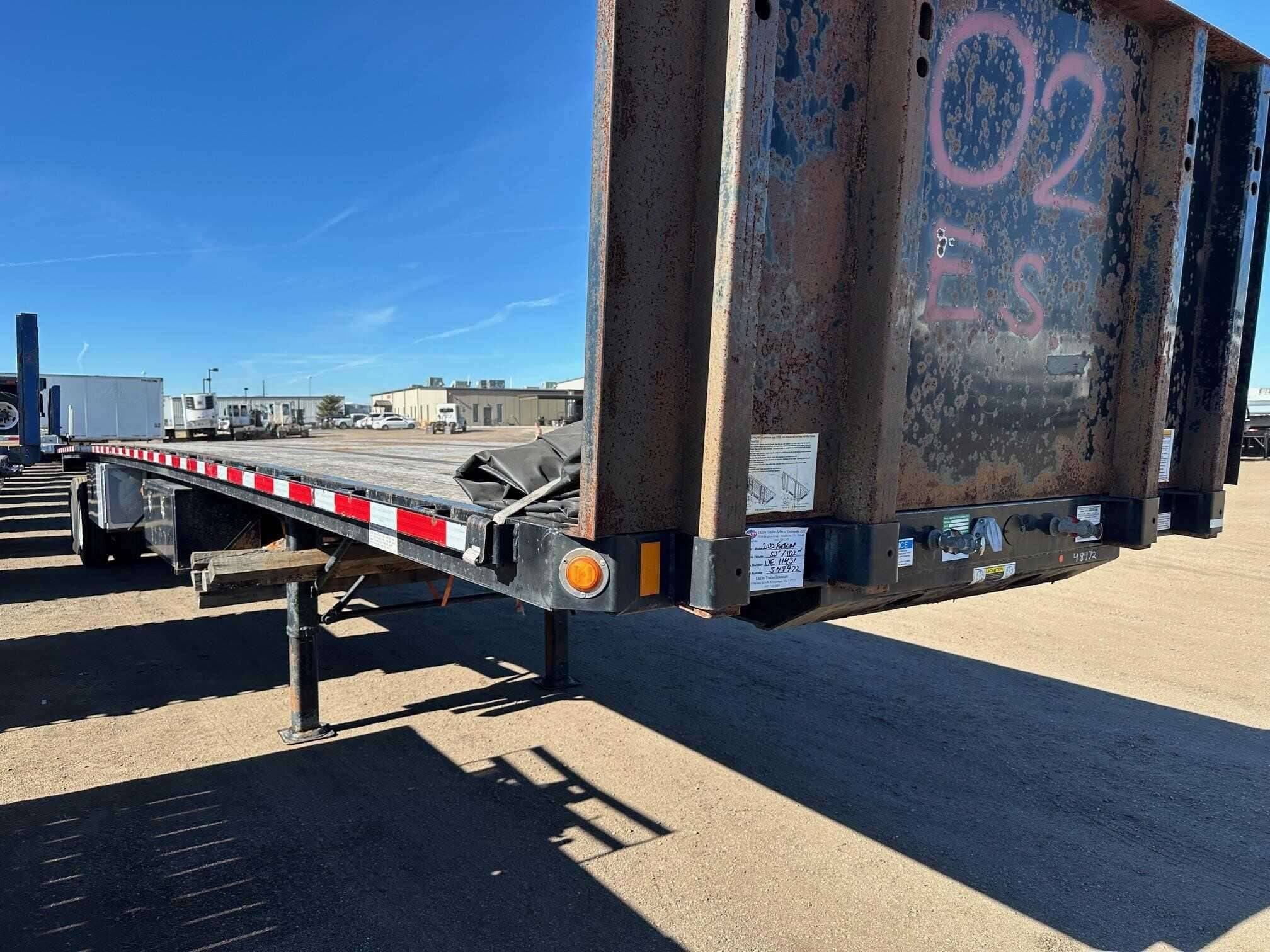 Used 2022 FONTAINE VELOCITY 48' STEEL FLATBED, WOOD DECK, SPRING RIDE Flatbed Trailer in Henderson, CO image 2