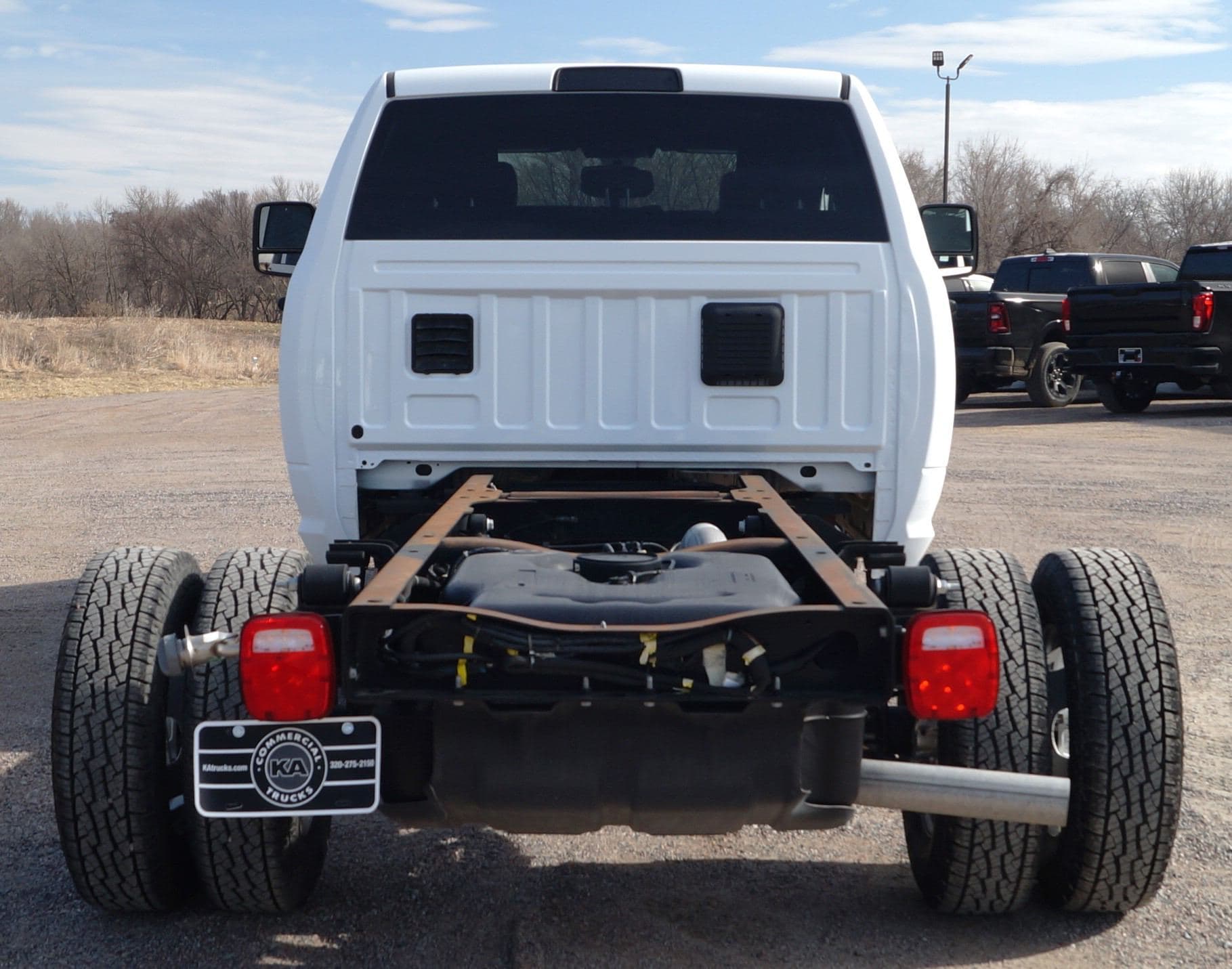 2023 RAM 3500 Tradesman - Cab Chassis - 4WD 6.4L V8 HEMI image 6