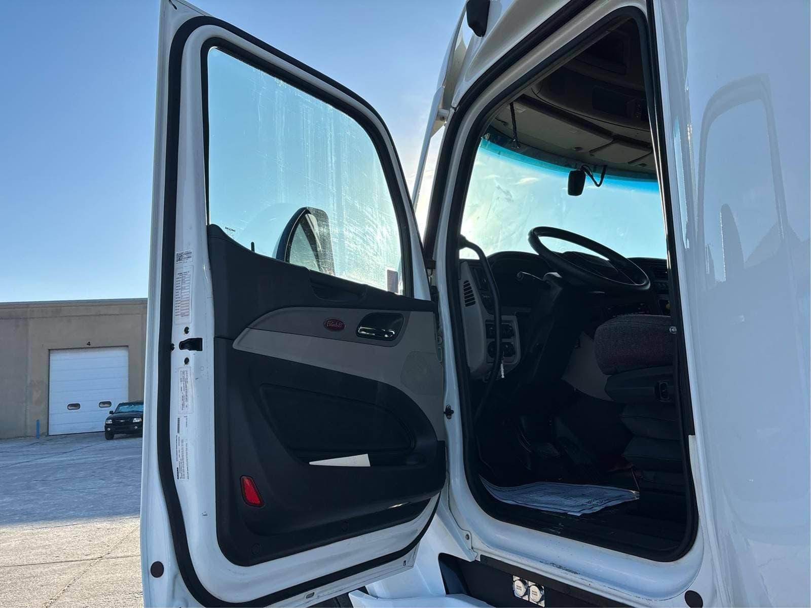 2024 Peterbilt 579 image 10