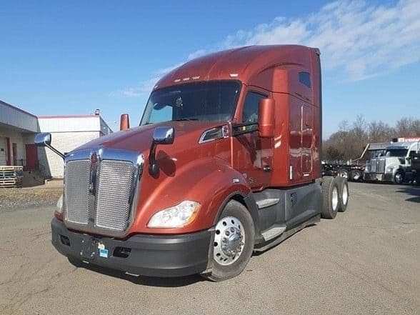 2020 Kenworth T680 image 1
