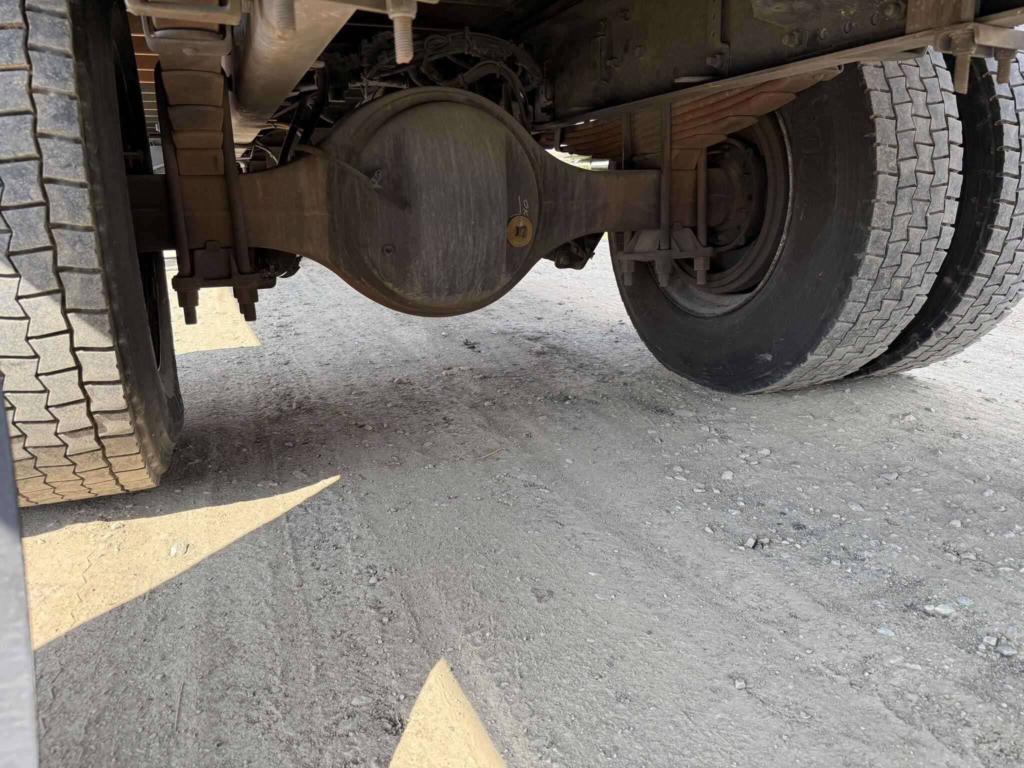 2022 Freightliner M2 image 10