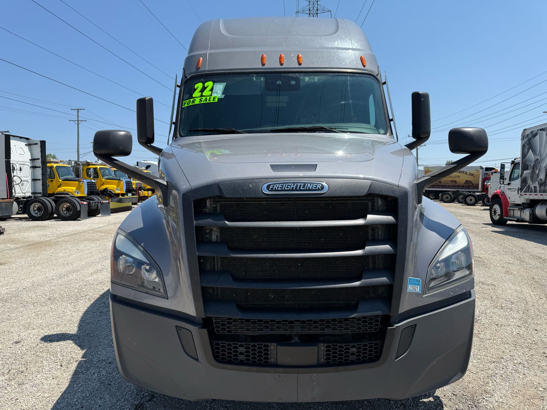 2022 Freightliner Cascadia 126 image 2