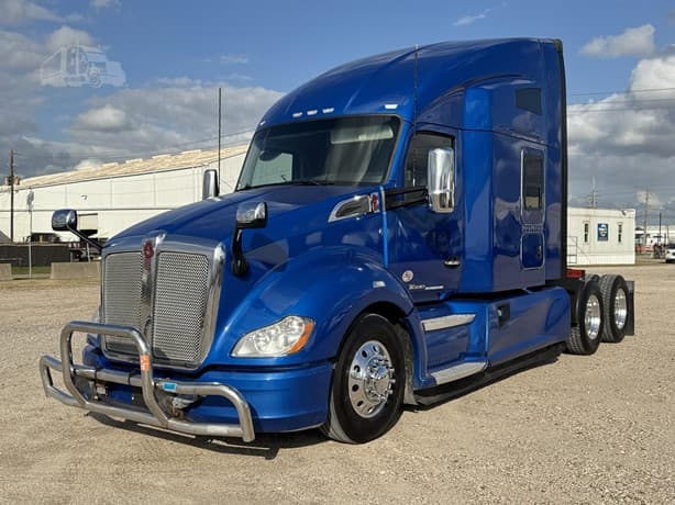 2021 Kenworth T680 image 1