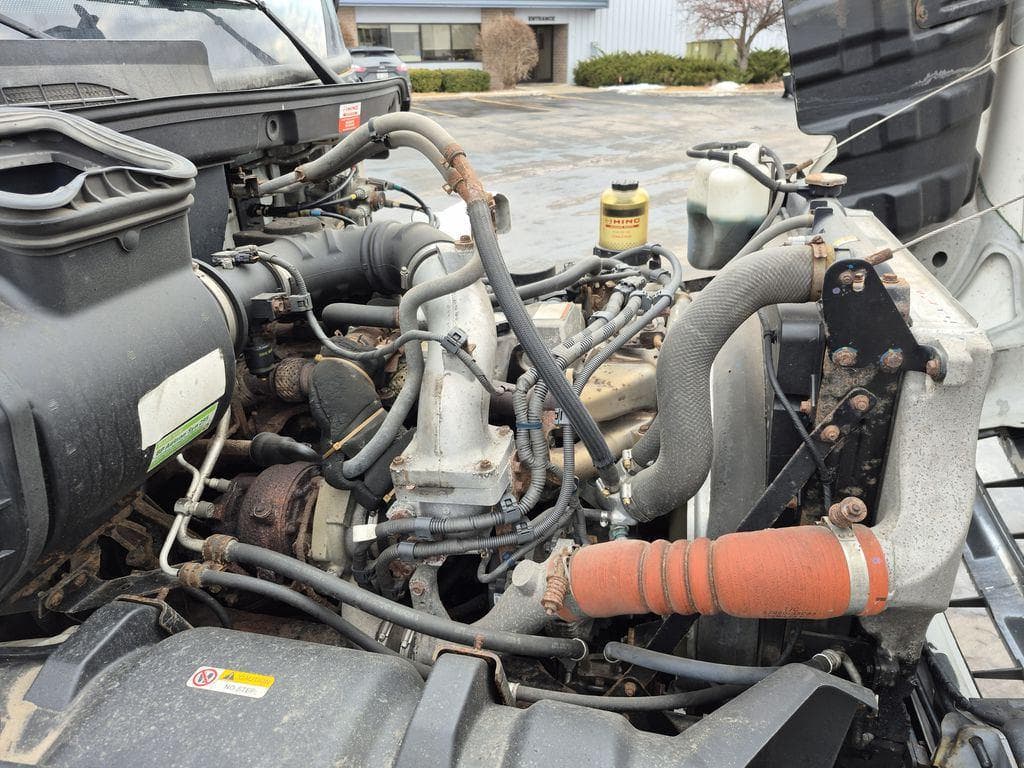 2018 Hino 338 image 13