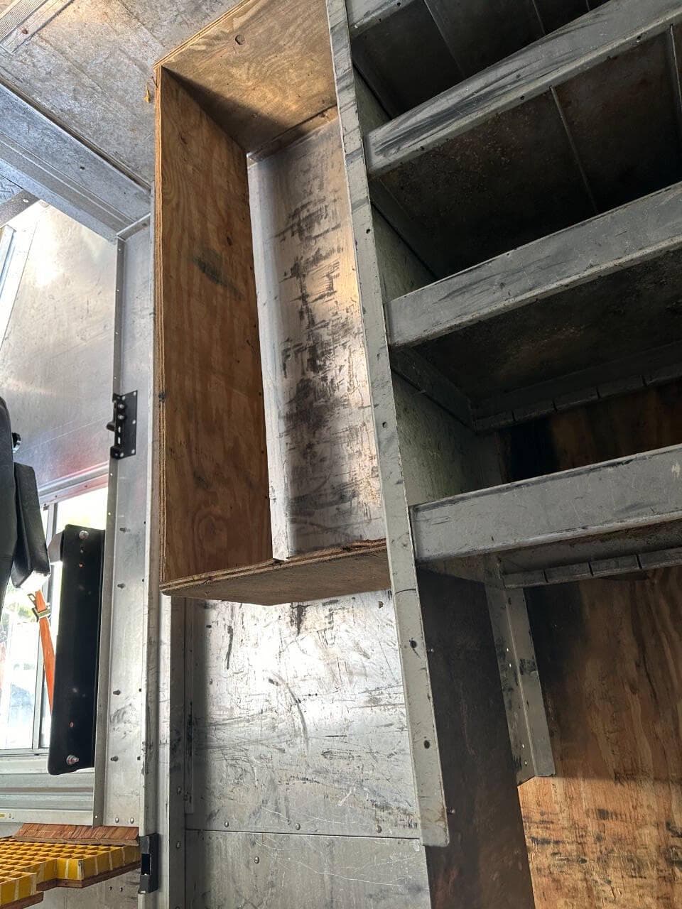 2014 Freightliner MT45 image 37